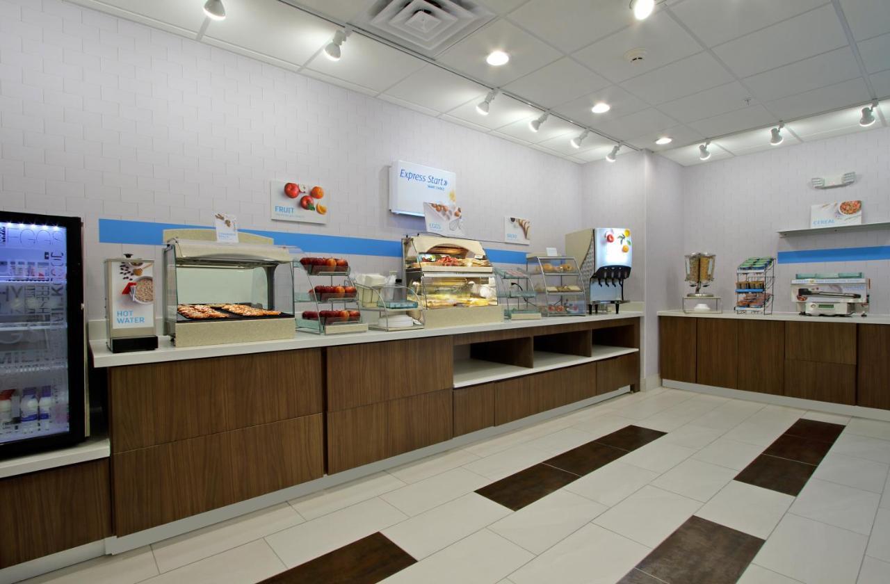 Holiday Inn Express & Suites Columbus North By Ihg Exteriör bild