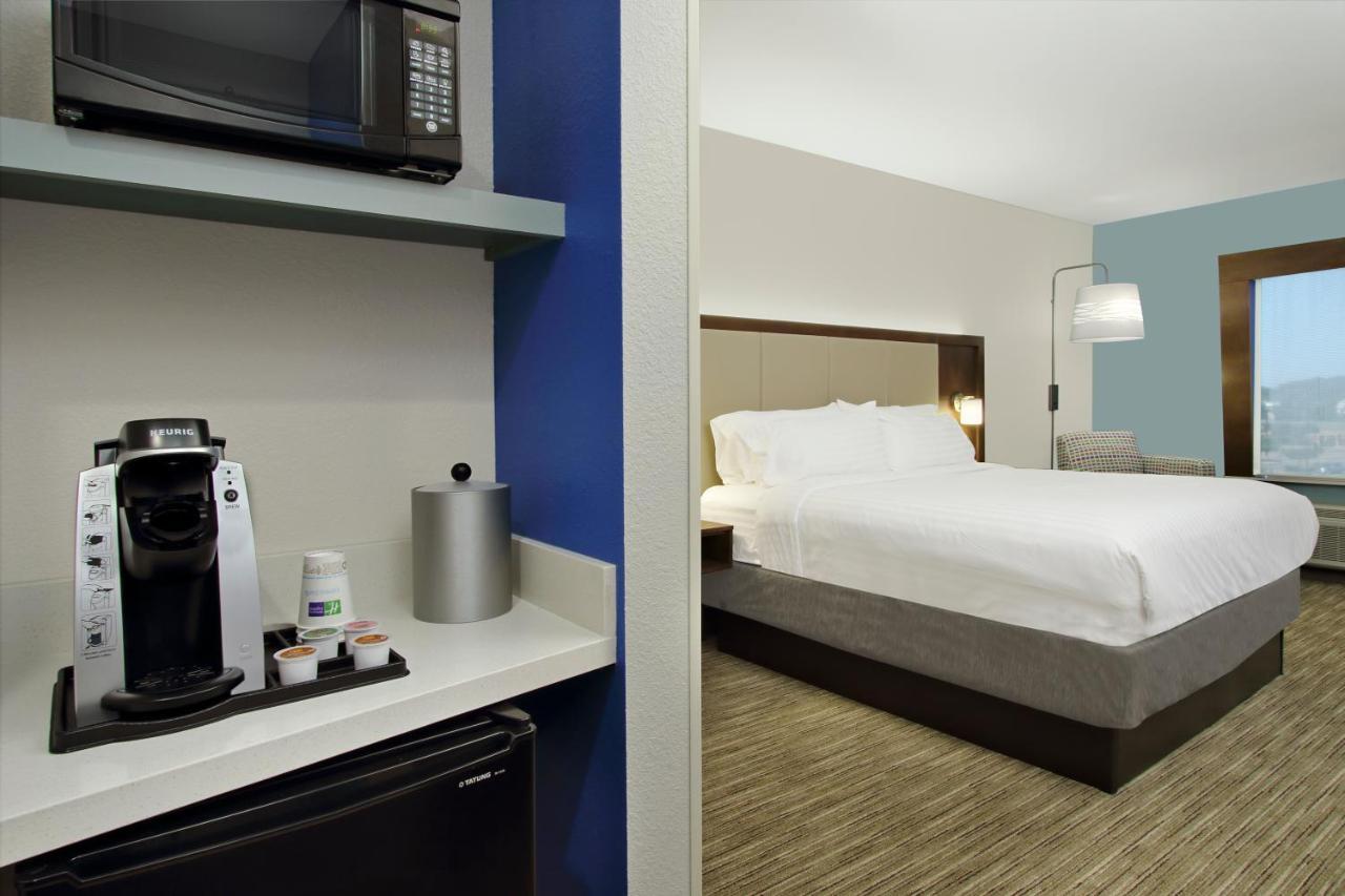 Holiday Inn Express & Suites Columbus North By Ihg Exteriör bild