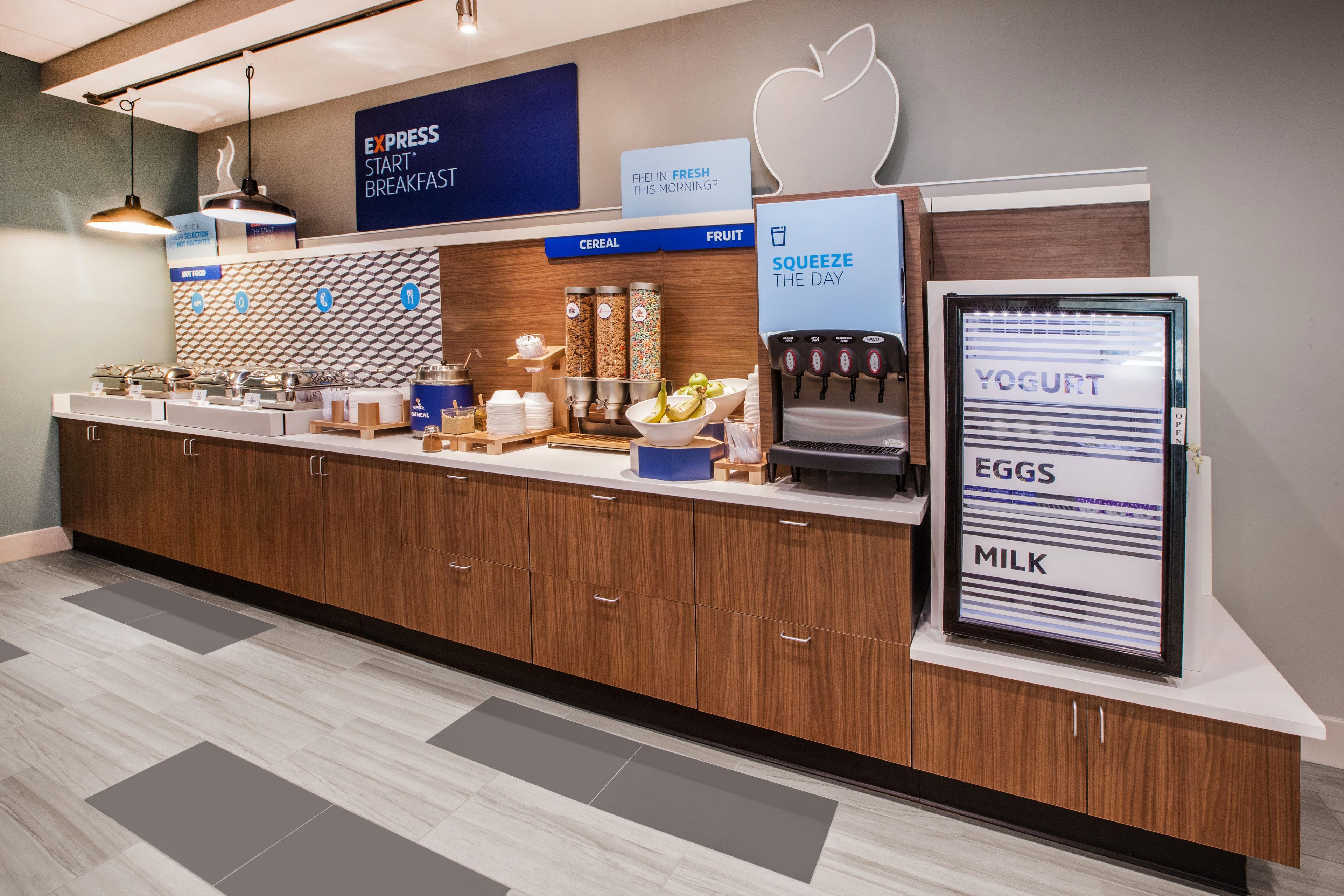 Holiday Inn Express & Suites Columbus North By Ihg Exteriör bild