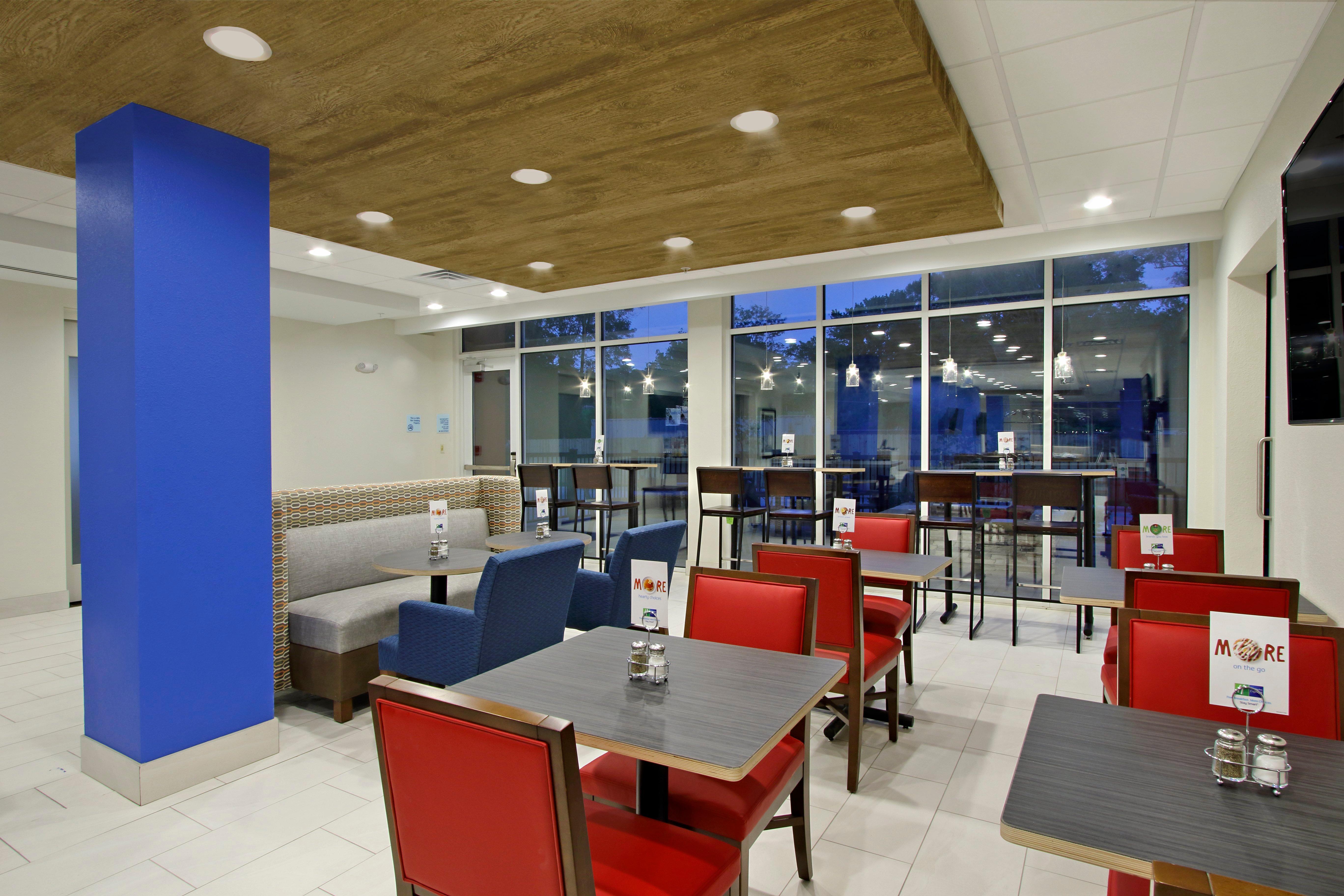 Holiday Inn Express & Suites Columbus North By Ihg Exteriör bild