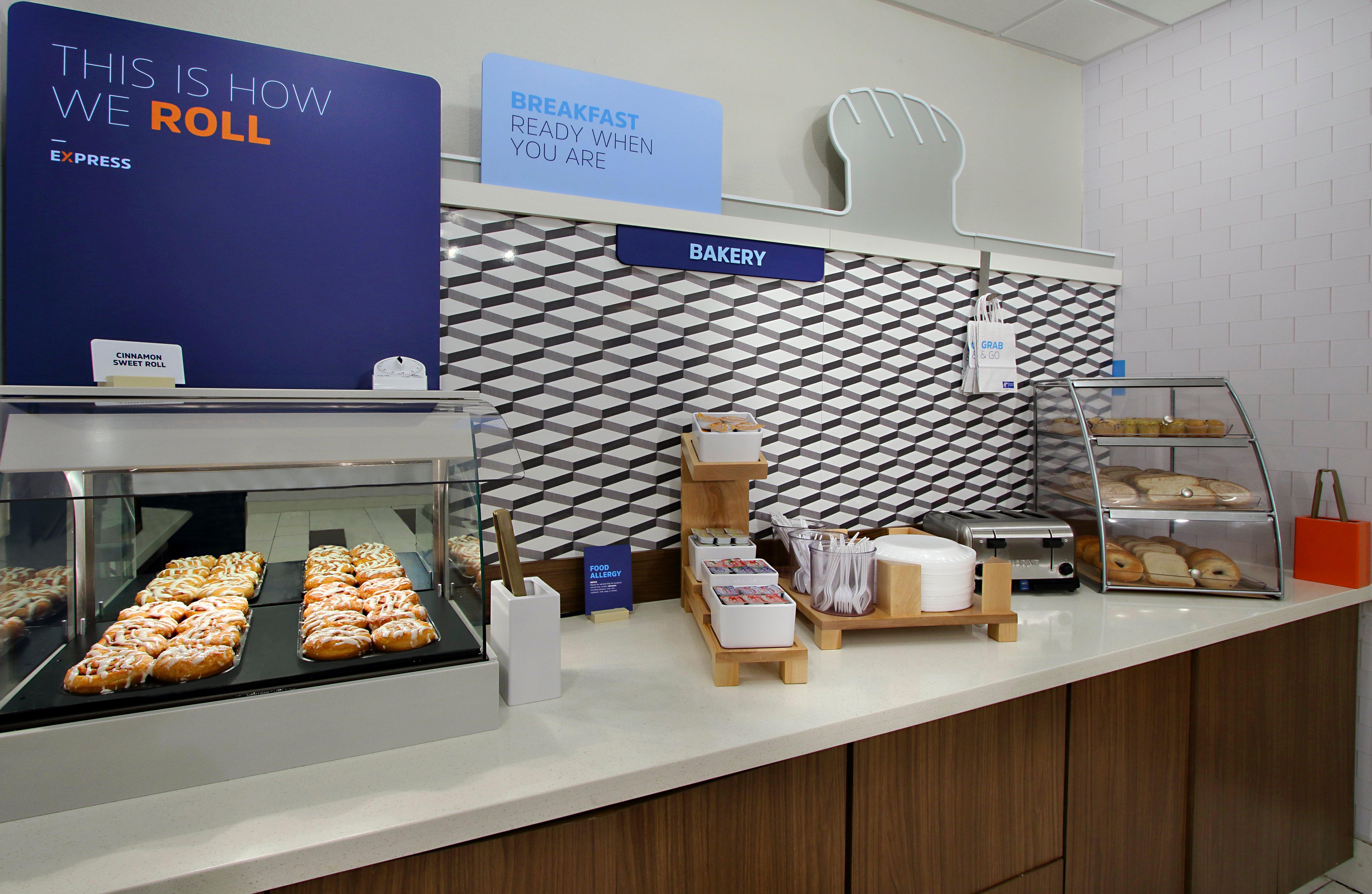 Holiday Inn Express & Suites Columbus North By Ihg Exteriör bild